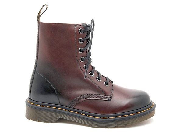 dr martens plate